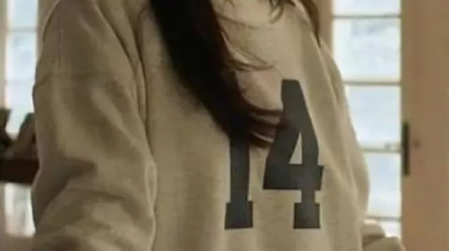 Grey 14 Print Sweatshirt worn by Isabel 'Belly' Conklin (Lola Tung) in The Summer I Turned Pretty (S03)