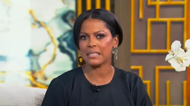 Boucles d’oreilles Leigh Miller White Bronze Double Whirlpool portées par Tamron Hall comme on le voit dans le spectacle de Tamron Hall le 10 septembre 2025