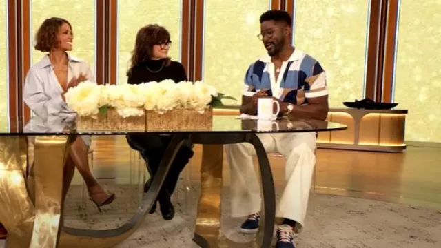 Camisa de punto retro OxKnit usada por Nate Burleson como se ve en The Drew Barrymore Show el 10 de septiembre de 2025