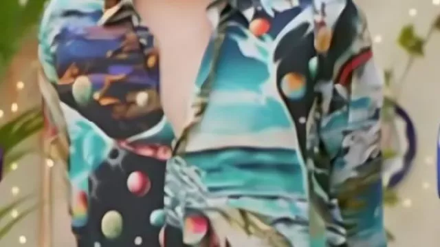 Chemise à imprimé graphique portée par Noel Fielding dans The Great British Bake Off (S08)