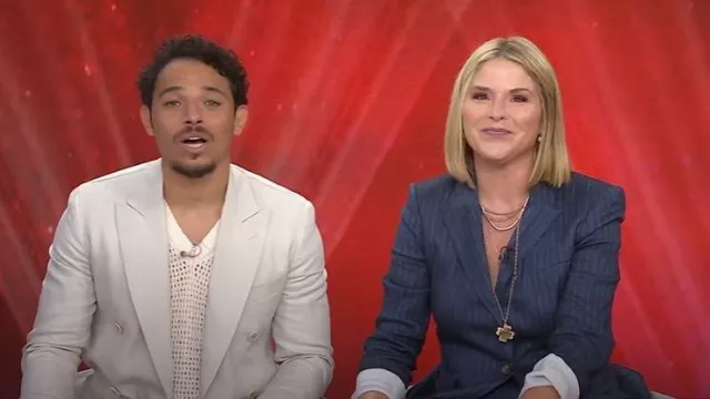 Veronica Beard Obie Pinstripe Linen Blend Dickey Jacket portée par Jenna Bush Hager comme on le voit dans Today with Jenna & Friends le 15 septembre 2025