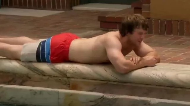 Goodfellow 7" Striped Board Shorts Swim Trunks Red Blue 4 Way Stretch worn by Ben as seen in The Joe Schmo Show (S01E06)