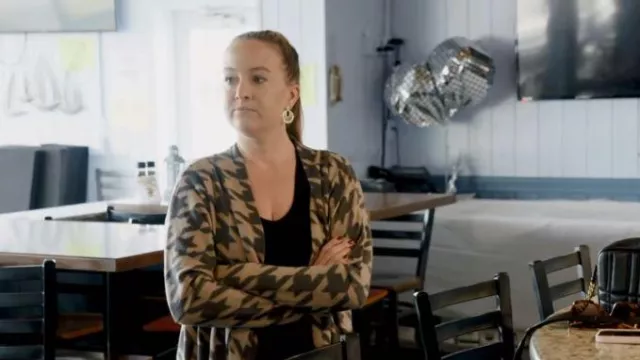Bombom Houndstooth Open Front Cocoon Knit Cardigan worn by Elizabeth as seen in 90 Day Fiancé: Happily Ever After (S09E11)
