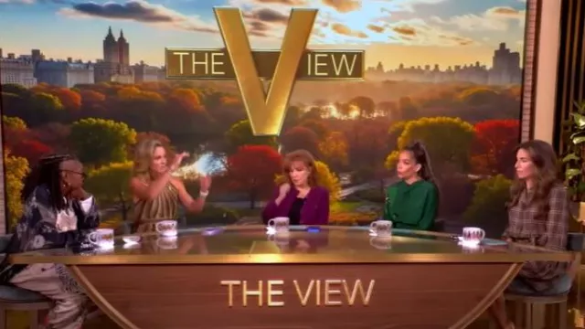 Robe ceinturée Ramy Brook Jim portée par Alyssa Farah Griffin vue dans The View le 18 septembre 2025