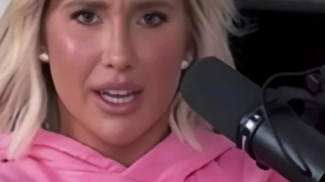 Los Chrisleys Regreso a la realidad Pink Boys mienten su sudadera con capucha (Savannah Chrisley) en The Chrisleys: Back to Reality (S01E04)