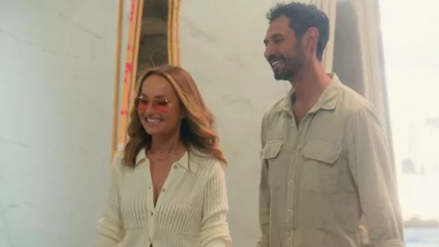 Cardigan en tricot ouvert Rag & Bone Ezra porté par Giada De Laurentiis comme on le voit dans Giada dans ma cuisine (S01E01)