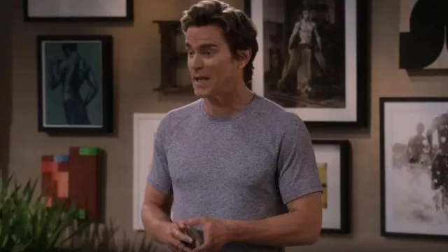 T-shirt Lululemon Drysense porté par Jerry Frank (Matt Bomer) comme on le voit dans Mid-Century Modern (S01E02)