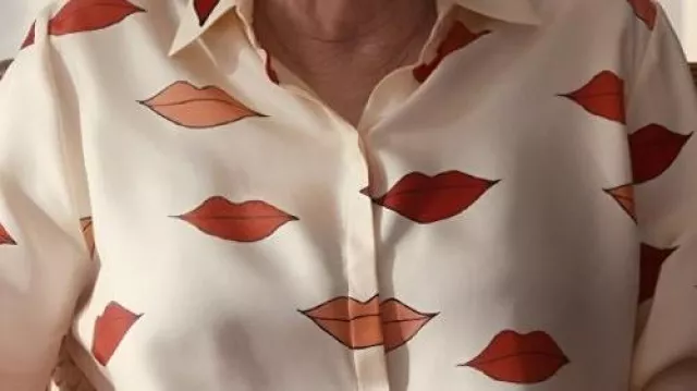 Lips Printed Blouse worn by Deborah Vance (Jean Smart) in TV Series Hacks S04