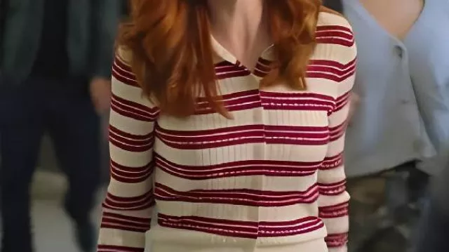 Cárdigan a rayas rosas y blancas Stephanie Koenig S2 de English Teacher S2
