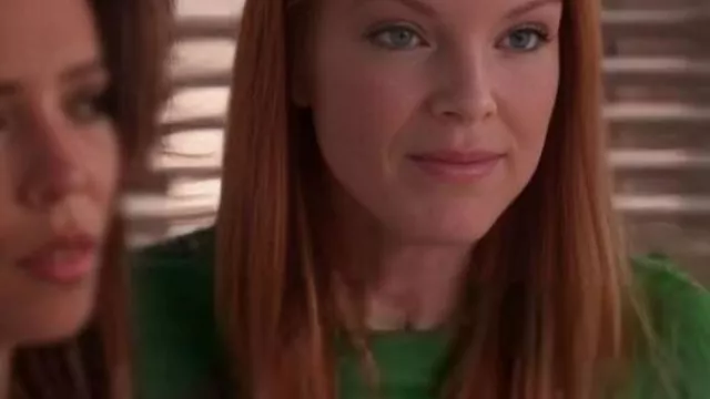 Suéter verde de Desperate Housewives usado por Bree Van de Kamp (Marcia Cross) como se ve en Desperate Housewives (S04E06)