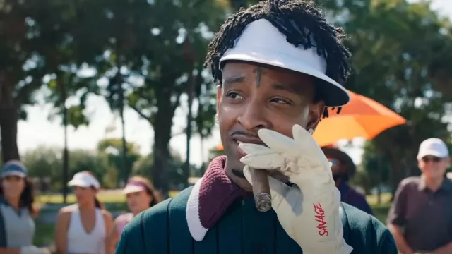 Visera de golf Nike White Core usada por 21 Savage en DJ Khaled - LET IT GO (Official Music Video) ft. Justin Bieber, 21 Savage