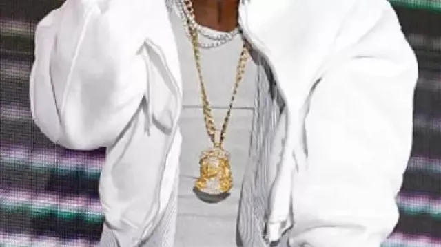 2025 White Cropped Hoodie worn by Remo in Ayra Starr & Rema Close with “Is It a Crime” | Global Citizen Festival NYC 2025