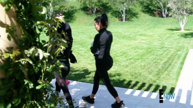 Shoes Yeezy black Kim Kardshian in Keeping Up With The Kardashian