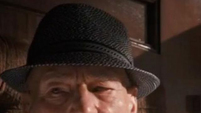 Le chapeau du Professeur Charles Xavier (Patrick Stewart) dans Logan