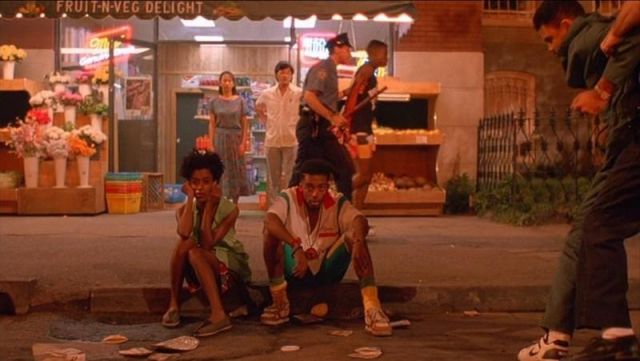 Les chaussures Nike Air Trainer 3 PRM Medicine de Mookie  (Spike Lee) dans Do the right thing