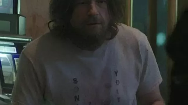 Black Rabbit Jason Bateman Rabbit T-Shirt worn by Vince Friedken (Jason Bateman) in Black Rabbit (S01)