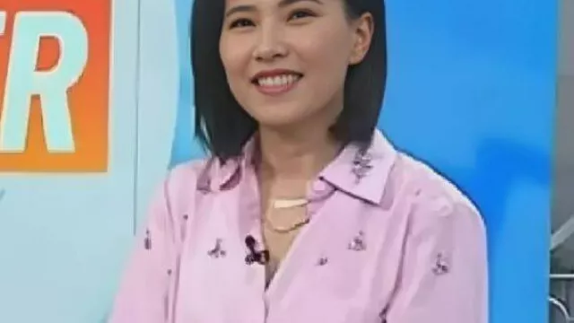 The Today Show 2025 Pink Embellished Shirt worn by Vicky Nguyen in Vicky Nguyen gets surprise message from daughters about memoir