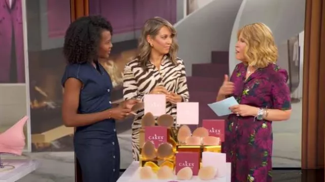 Vestido midi con estampado floral de Oscar de la Renta usado por Tory Johnson como se ve en Good Morning America el 1 de octubre de 2025
