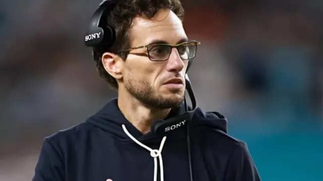 Miami Dolphins Rivalries Collection Mike McDaniel Blue Hoodie in Mike McDaniel’s BEST MOMENTS from MIC’D UP contre les Raiders l Miami Dolphins