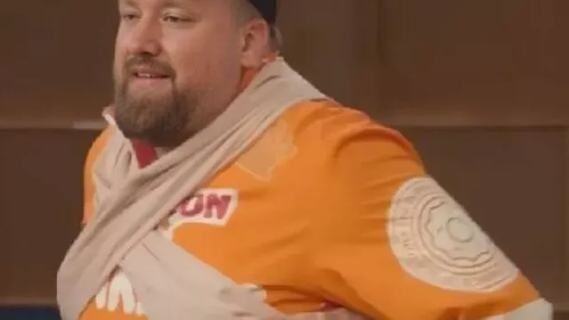 Chándal On Brand with Jimmy Fallon Dunkings usado por (Bt Haley) como se ve en On Brand with Jimmy Fallon (S01E08)
