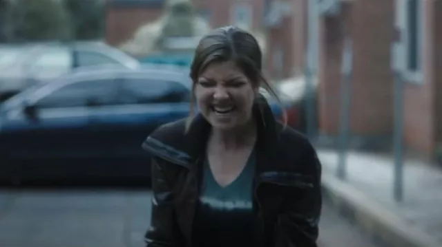 Club Monaco Blouson noir en cuir véritable Bomber Biker à col tricoté porté par Bree (Catherine Missal) comme on le voit dans Tell Me Lies (S02E08)