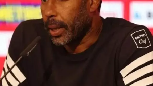 Camiseta Daniel Thioune Bundesliga Conferencia de Prensa