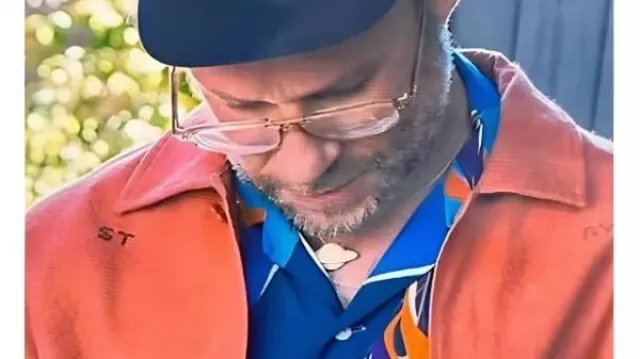 Platonic S02 Seth Rogen Veste rose