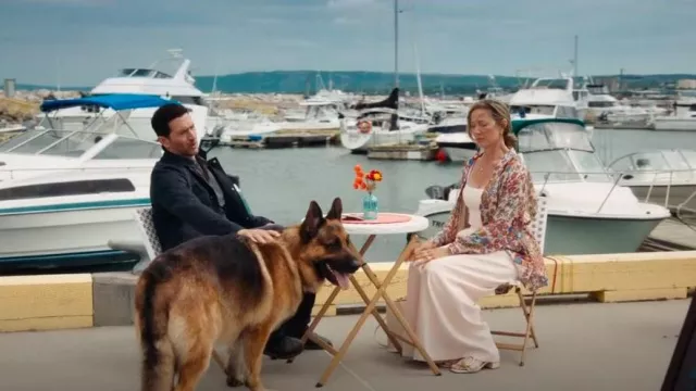 Mono de pierna ancha con recortes Reiss Dion usado por Andrea Kaufman como se ve en Hudson & Rex (S08E03)