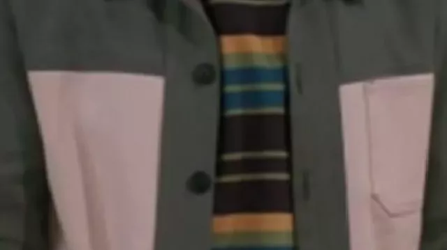Veste verte portée par Elijah (Shaun Dixon) dans Vampirina : Teenage Vampire