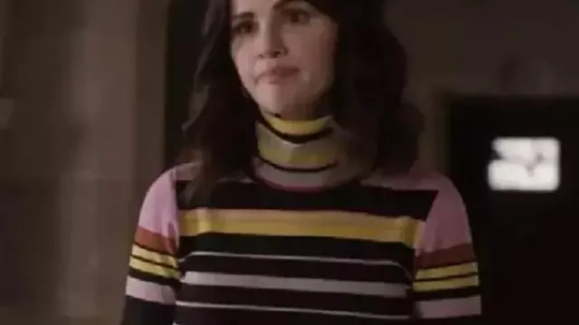 Only Murders In The Building S05 Selena Gomez Striped Turtleneck Top of Mabel Mora (Selena Gomez) in Only Murders in the Building (S05E05)