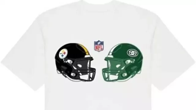 T-shirt avec logo du casque Emporium x Steelers porté par Corey Taylor à Emporium