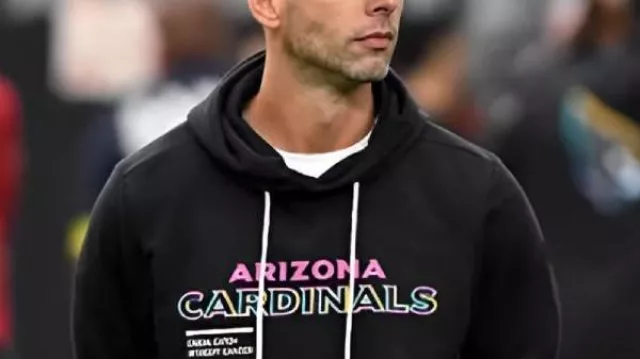 Cardinals 2025 Crucial Catch Jonathan Gannon Hoodie