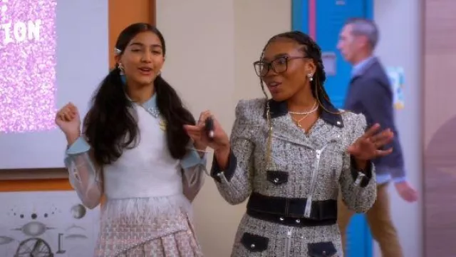 Chaqueta Cinq a Sept Anya usada por Shelly Sharp (J'Adore Elizabeth) como se ve en Electric Bloom (S01E10)