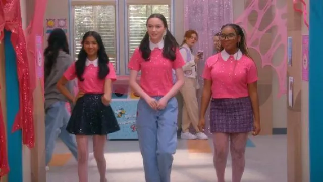 Minifalda de tweed con dobladillo abierto de ASTR The Label Covina usada por Shelly Sharp (J'Adore Elizabeth) como se ve en Electric Bloom (S01E10)