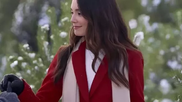 Le 12 jour de Noël Jennifer Holloway Manteau rouge porté par Jennifer Holloway (Mallory Jansen) comme on le voit dans Le 12 jour de Noël