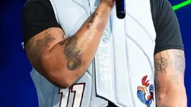 Vest worn by Drake in POPCAAN CRASHES DRAKE CONCERT & LONDON GOES INSANE @ Wireless Fest 2025