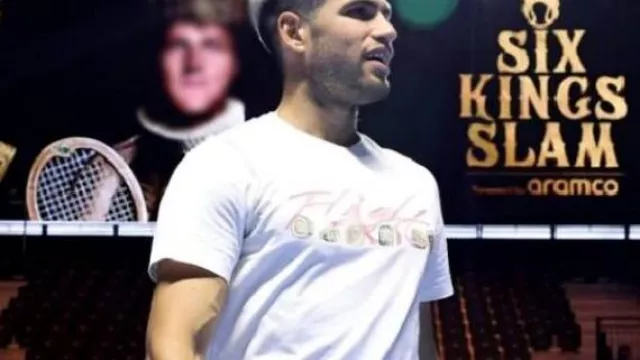Six Kings Slam 2025 White T-Shirt worn by Carlos Alcaraz in Carlos Alcaraz vs Jannik Sinner - FINAL - BEST HIGHLIGHTS | 2025 Six Kings Slam @Netflix