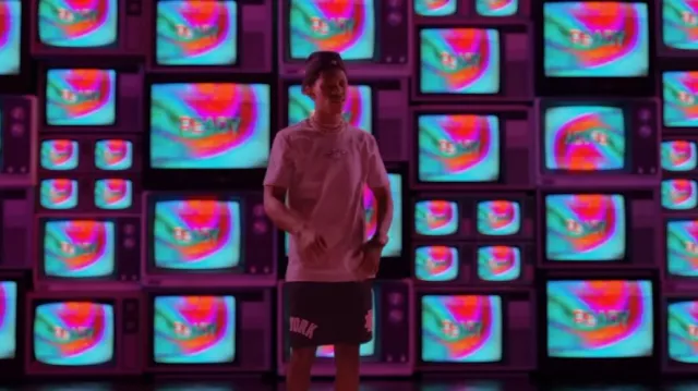 New Era x Eric Emanuel New York Yankees Navy Shorts usados por A Boogie wit da Hoodie in A Boogie Wit da Hoodie - It's Crazy (feat. Melody)
