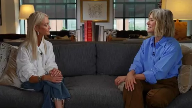 Camisa de algodón con escudo de armas de Gerard Darel usada por Naomi Watts como se ve en Today el 21 de octubre de 2025