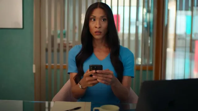 Boss Damaisa Robe fourreau portée par Sofia (Mj Rodriguez) comme on le voit dans Loot (S03E03)