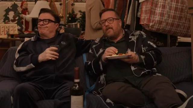 Petite Plume Silk Long Robe in Panthère de Nuit worn by Howard (Michael Cyril Creighton) as seen in Only Murders in the Building (S05E09)