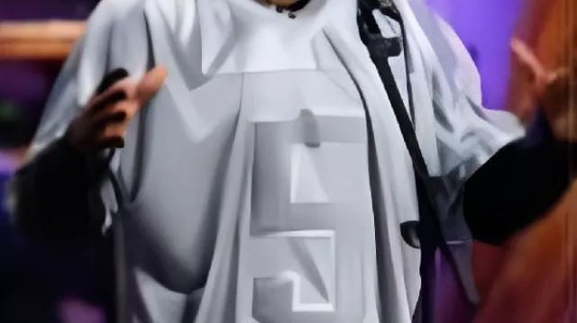 Camiseta de fútbol gris usada por (Kahlil Watson) en The Voice