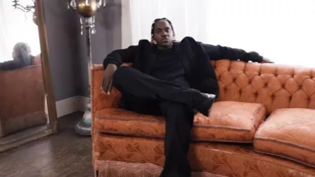 Bottega Veneta Black Lace Speedster Sneakers portée par Pusha T à Cordae - Nightmares Are Real (feat. Pusha T) [Official Music Video]