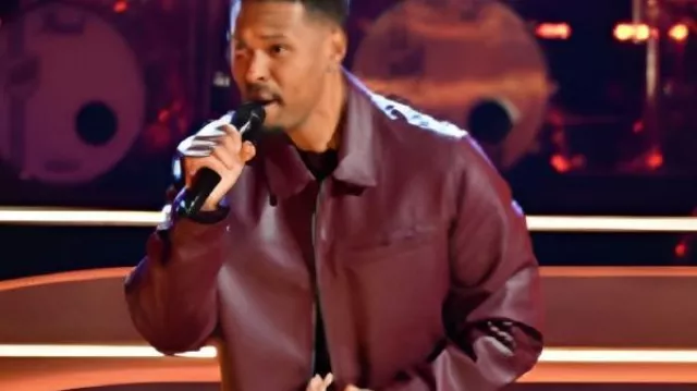 Antonio Ramsey The Voice S28 Veste en cuir bordeaux comme on le voit dans The Voice (S28)