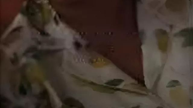 Ensemble court imprimé citron porté par Mindy Chen (Ashley Park) dans Emily in Paris