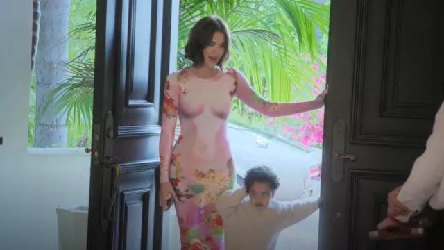 Jean Paul Caultier Vestido de manga larga con flores estampadas en el cuerpo usado por Khloé Kardashian como se ve en The Kardashians (S07E01)