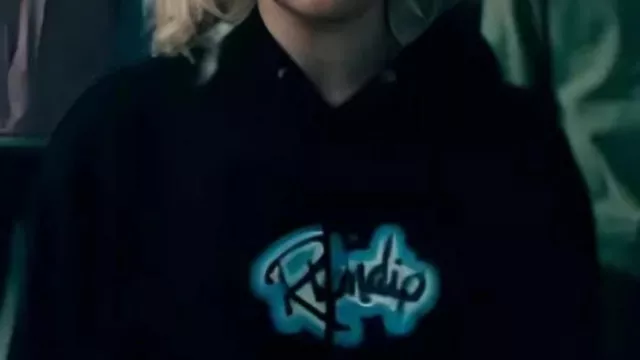 Emma Meyer Gen V S02 Sweat à capuche noir d’Emma Meyer / Little Cricket (Lizze Broadway) en Gen V (S02E08)