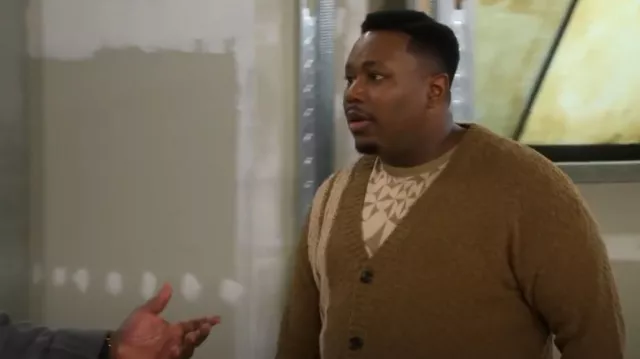 Scotch & Soda Diamond Print Relaxed Fit T-Shirt worn by Marty Butler (Marcel Spears) as seen in The Neighborhood (S08E02)