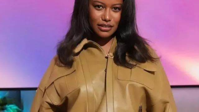 Taylour Paige The Jennifer Hudson Show S04 Chaqueta de cuero de Taylour Paige en The Jennifer Hudson Show