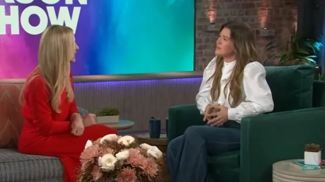 Blusa de popelina con manga de paracaídas Noir Kei Ninomiya usada por Kelly Clarkson como se ve en The Kelly Clarkson Show el 29 de octubre de 2025